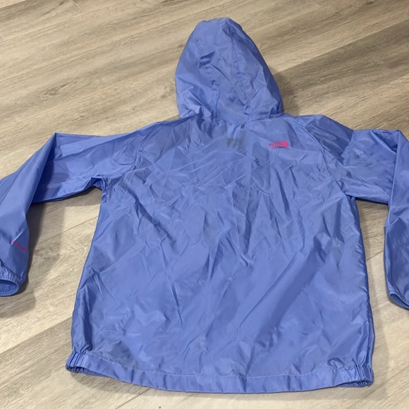 The North Face , girls XL / 18 (fits a women’s XS)  packable jacket - Picture 4 of 6